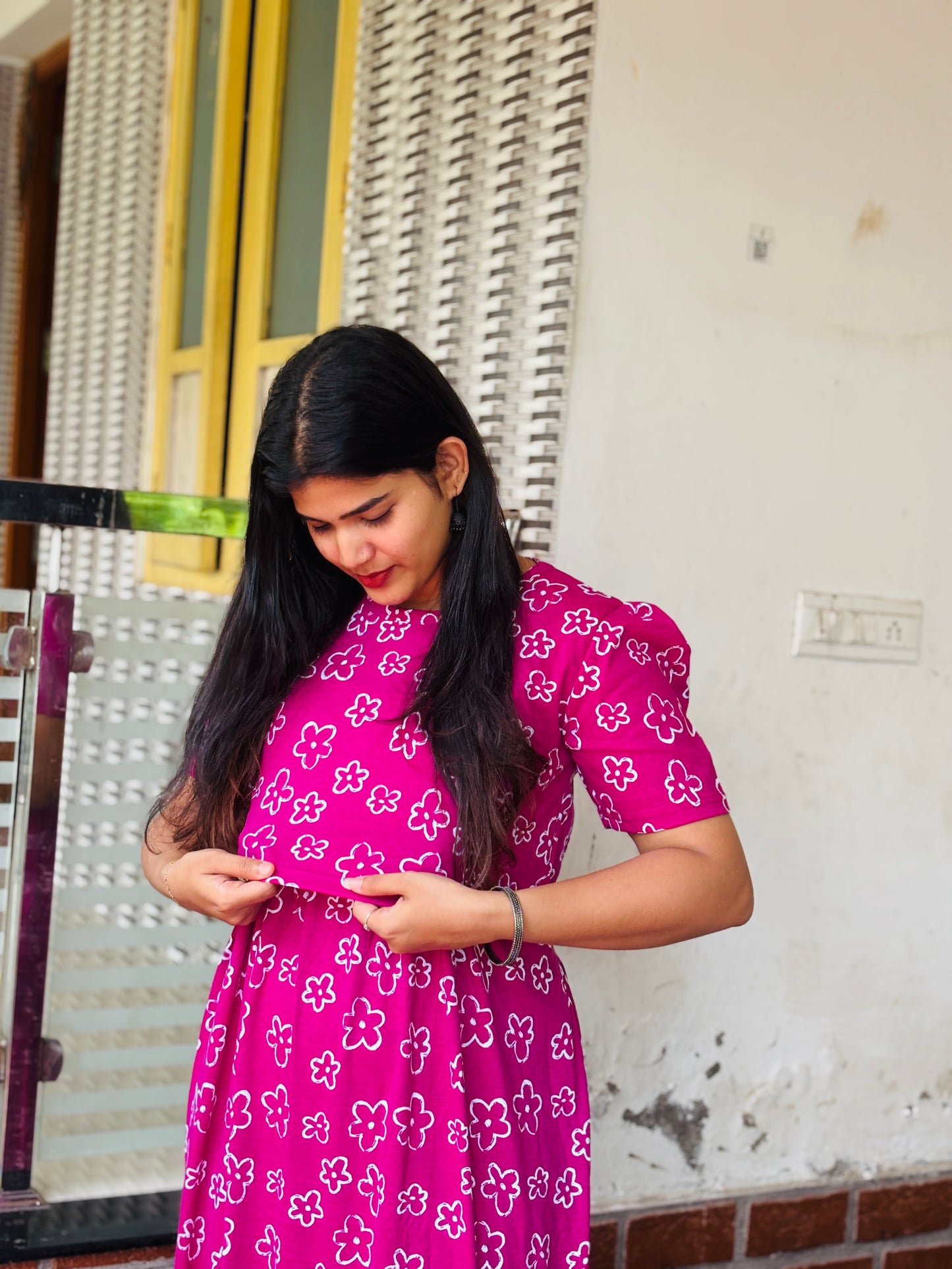 Feeding zipless frock