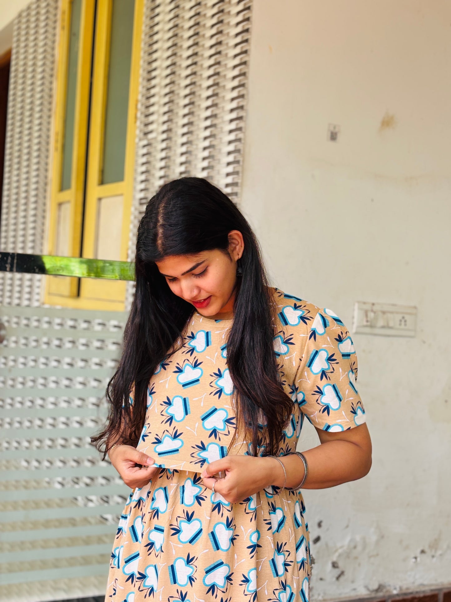 Feeding zipless frock