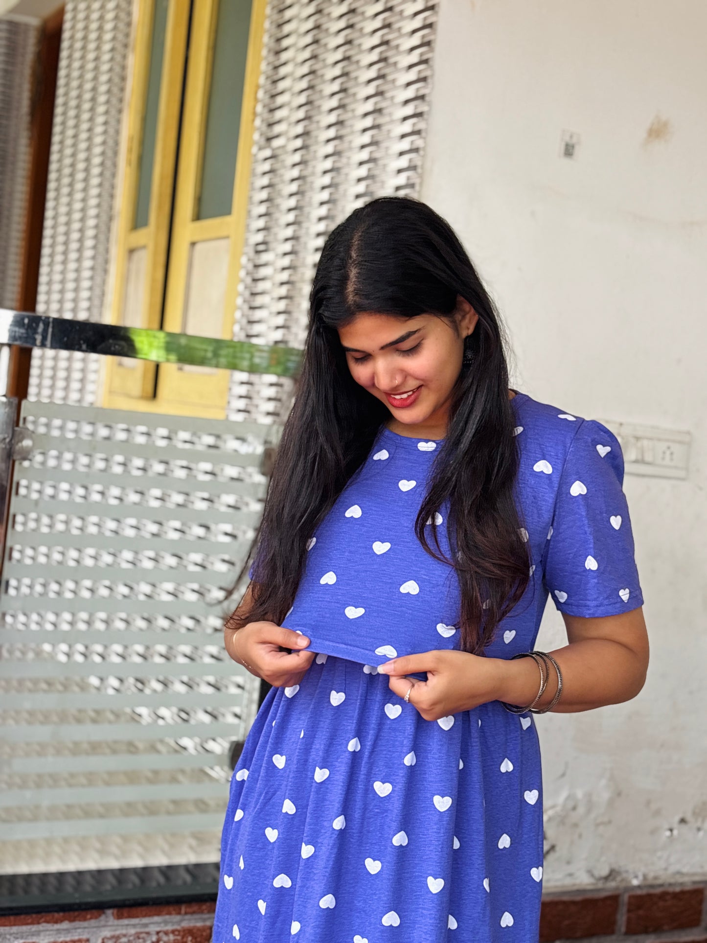 Feeding zipless frock