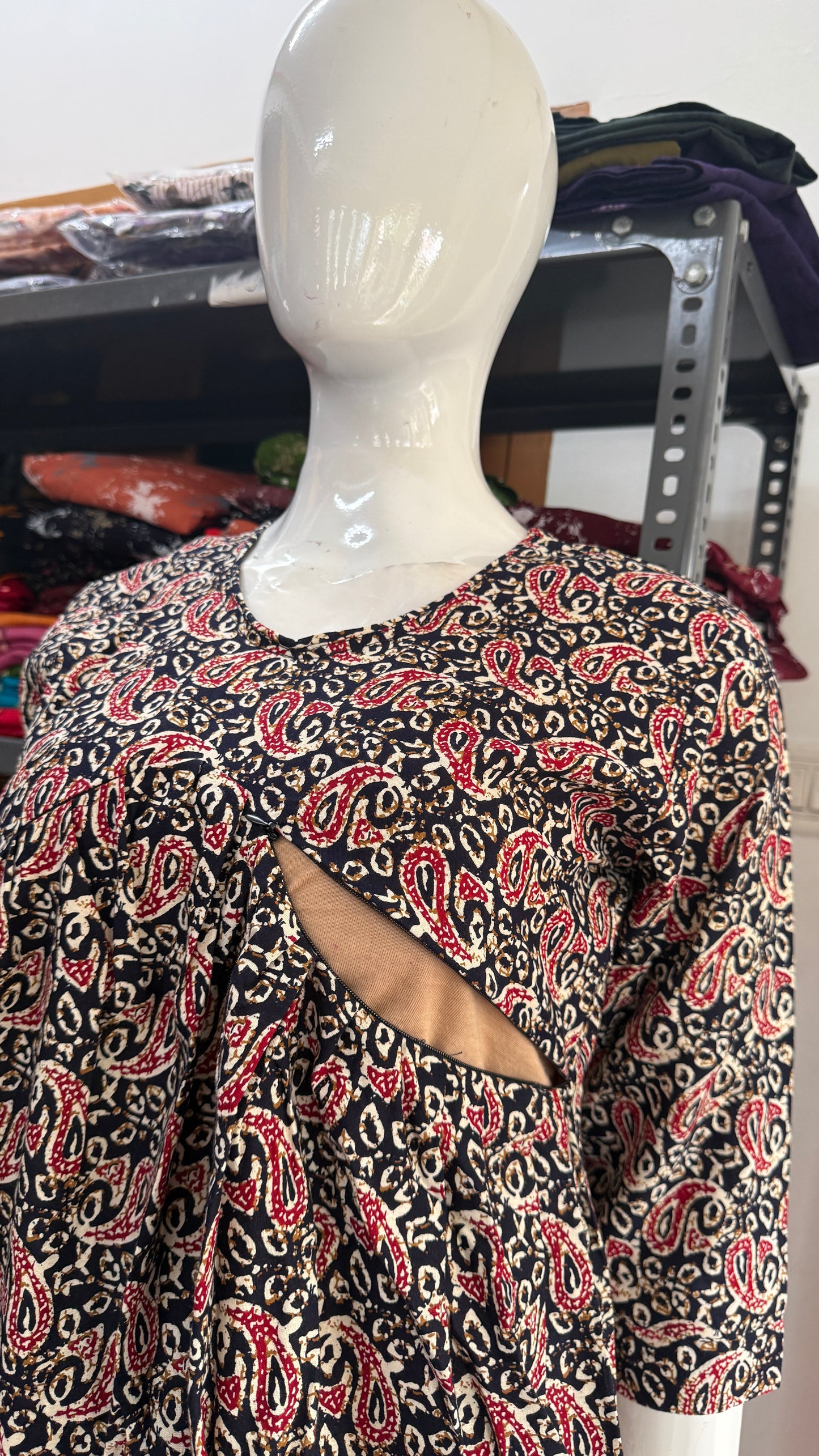 Feeding Short Kurti