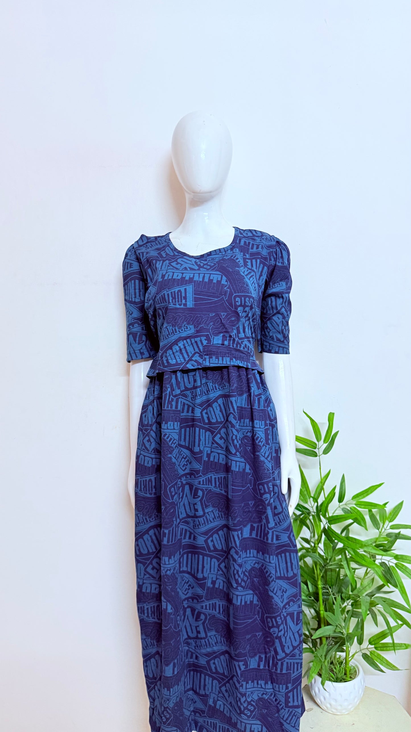 Feeding zipless frock