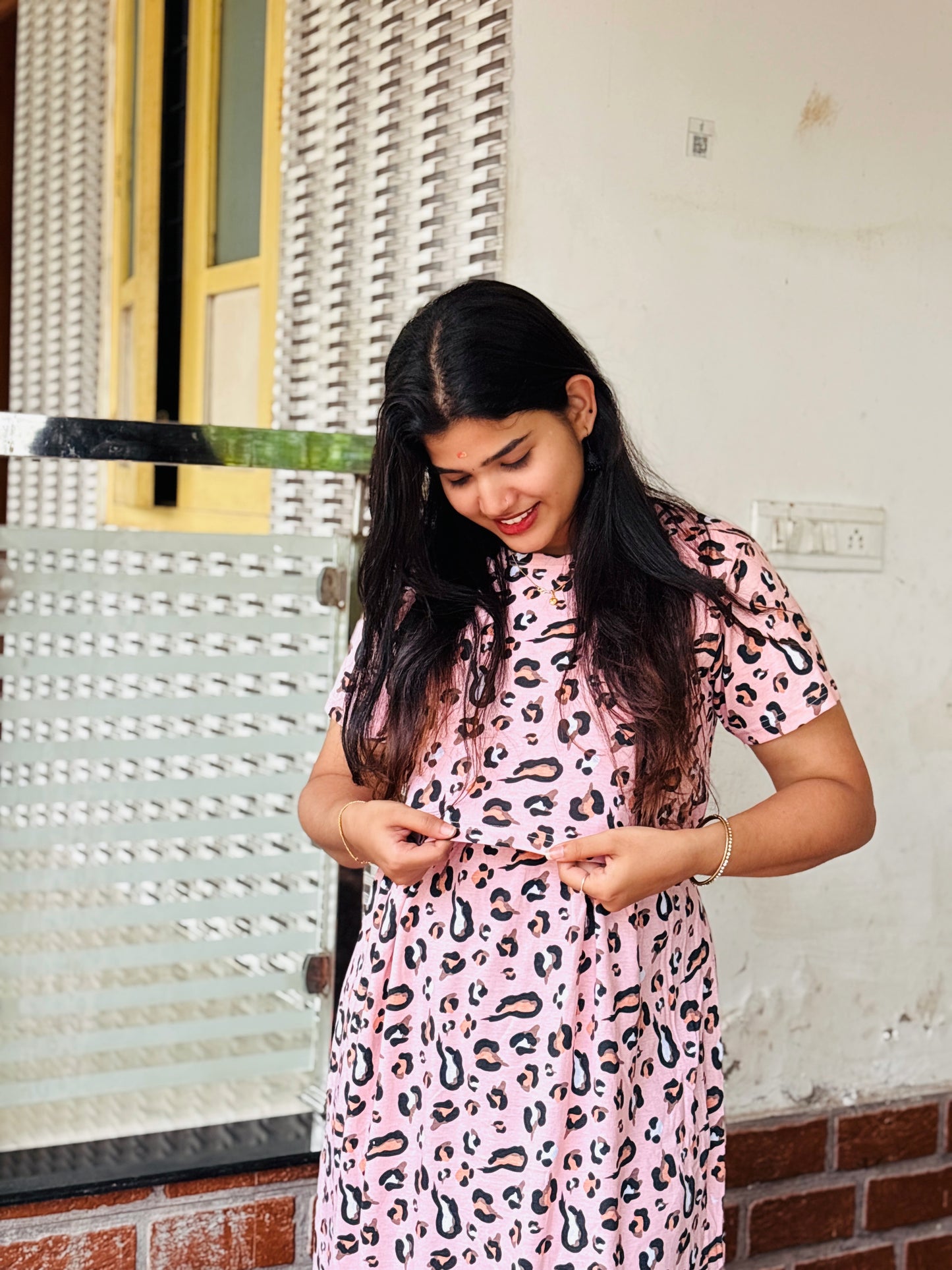 Feeding zipless frock