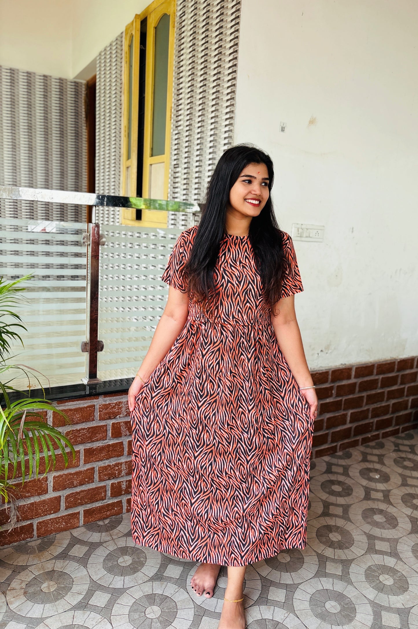 Feeding zipless frock