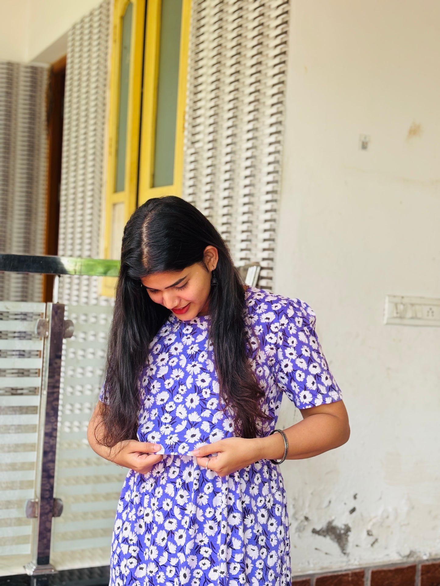 Feeding zipless frock