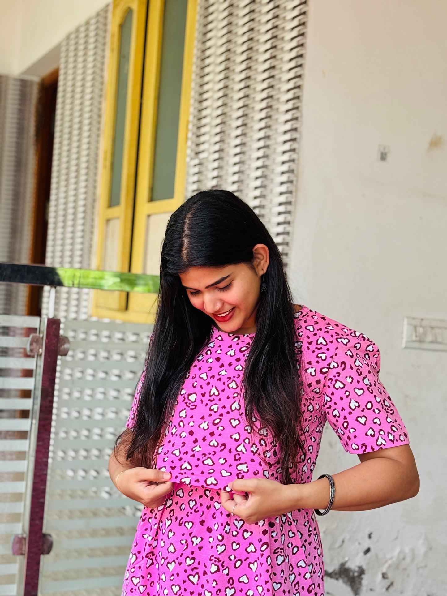 Feeding zipless frock