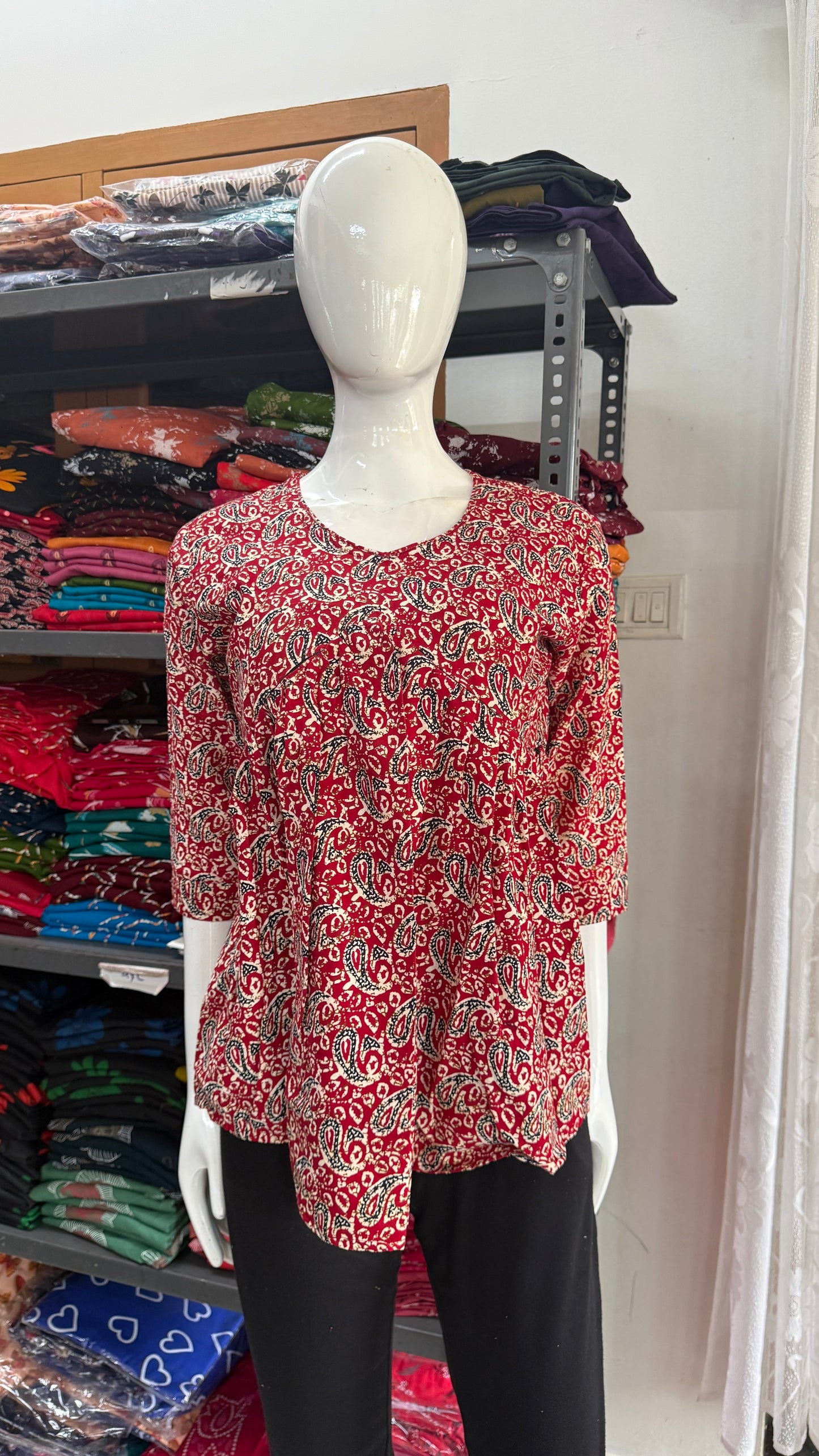 Feeding Short Kurti