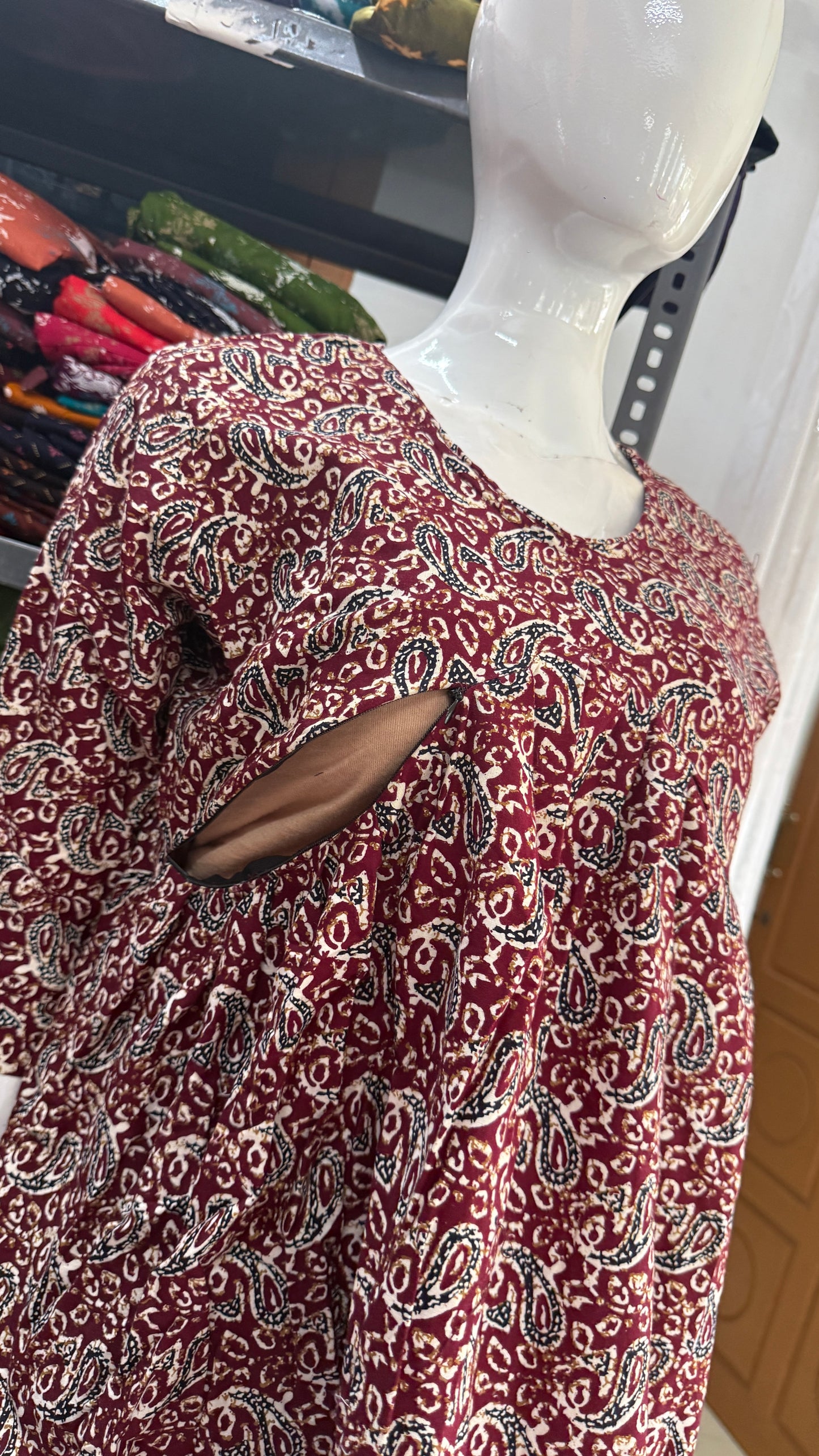Feeding Short Kurti