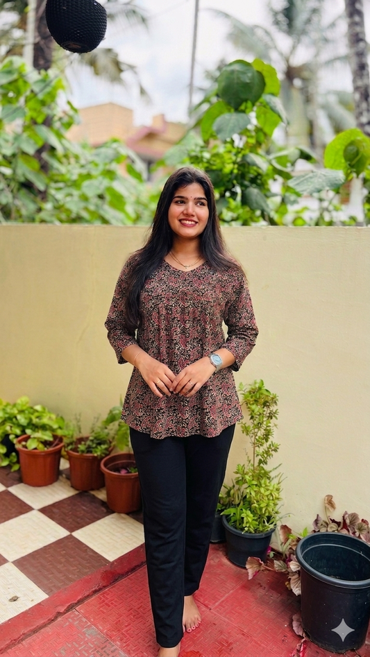 Feeding Short Kurti