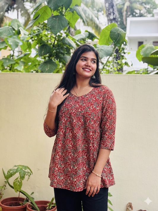 Feeding Short Kurti