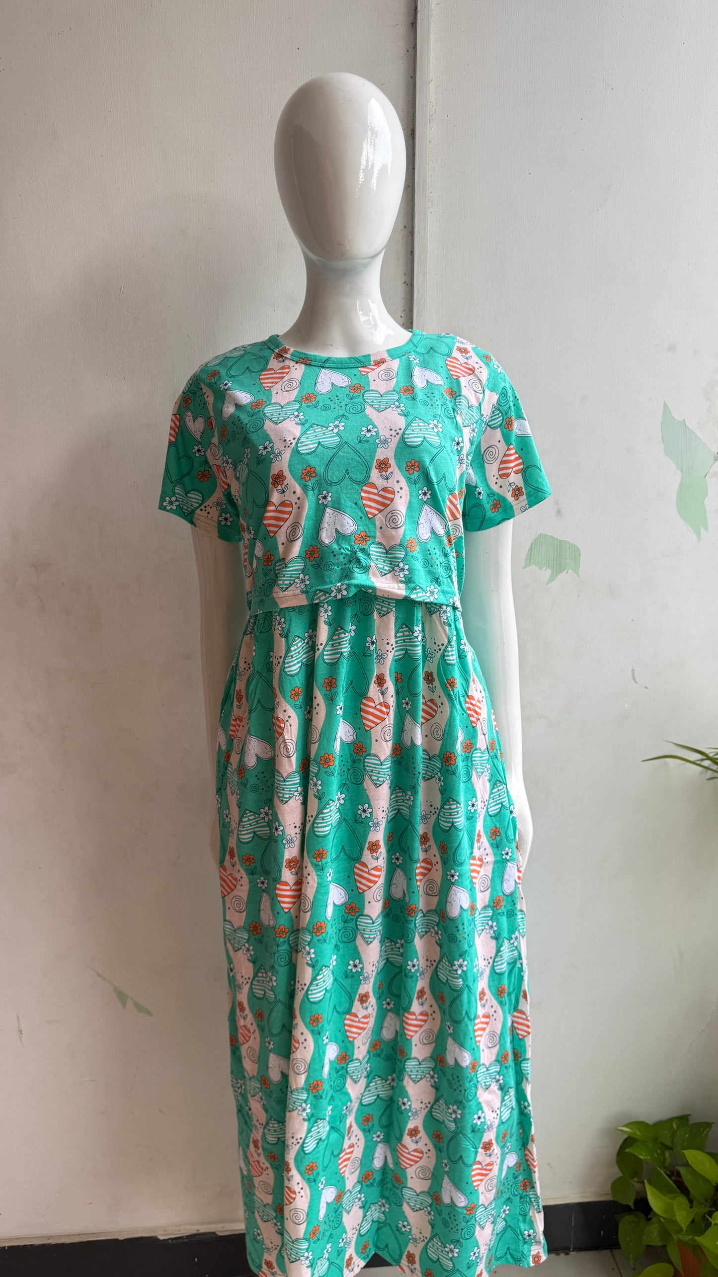 Feeding zipless frock