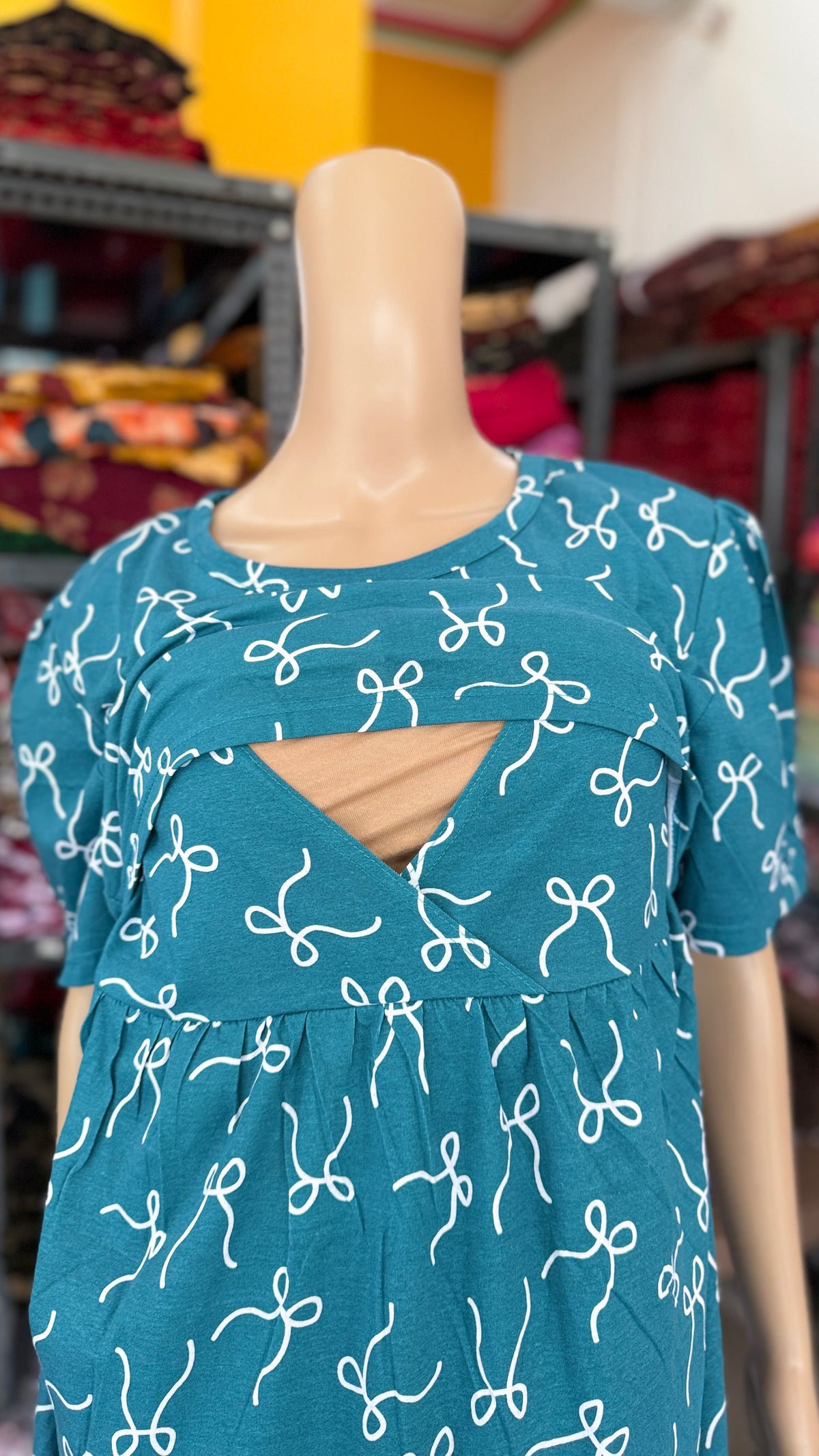 Feeding zipless frock