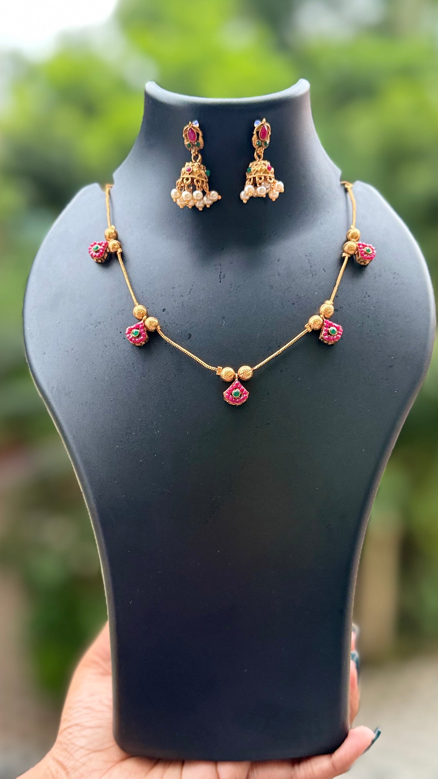 Neck piece