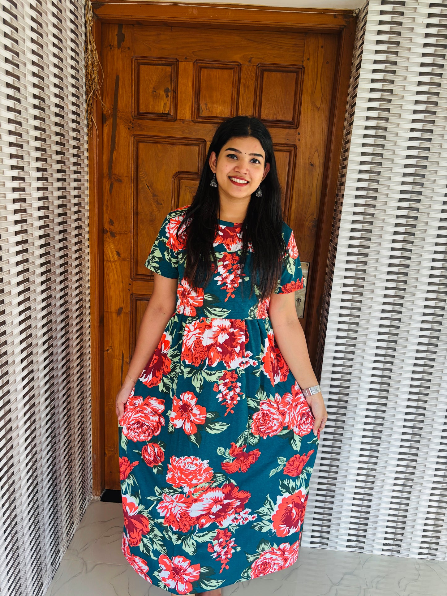 Feeding zipless frock