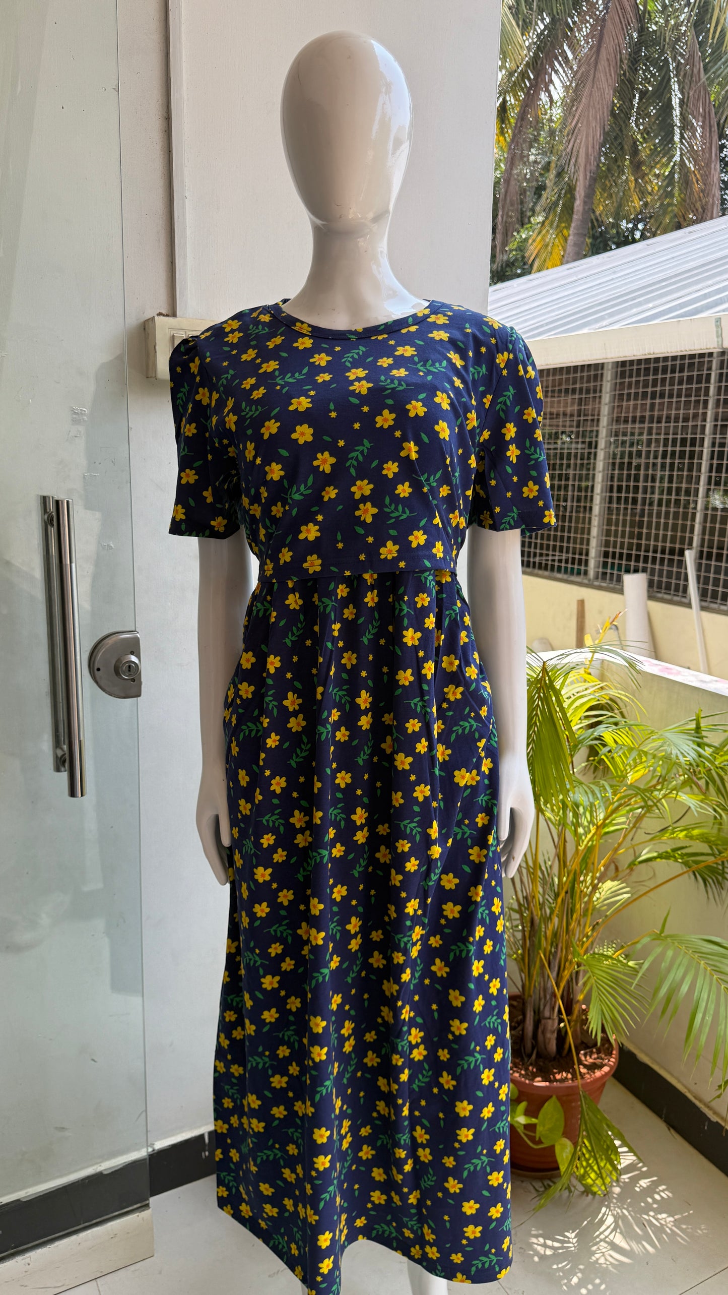 Feeding zipless frock